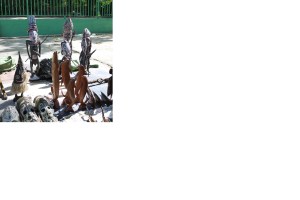 木彫りの像（クラフトマーケット）